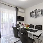 Beganovic Apartment *