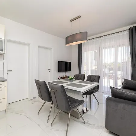 Beganovic Apartment Krk Town