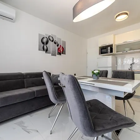 Beganovic Apartment *